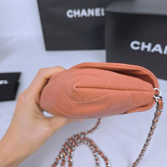 Chanel Half Moon Wallet on Chain Caviar - Picture 4 of 8